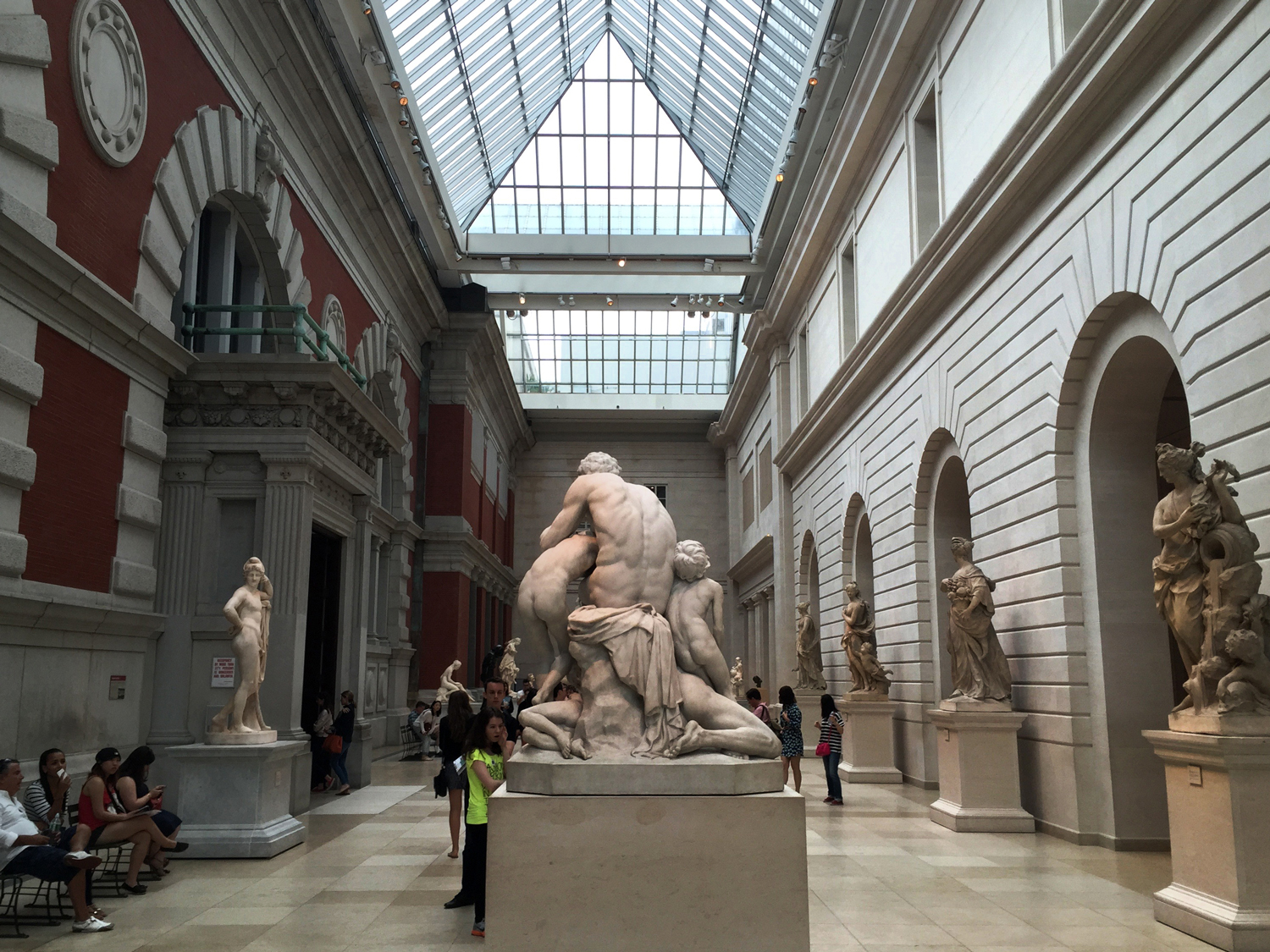 Esculturas expostas no Met