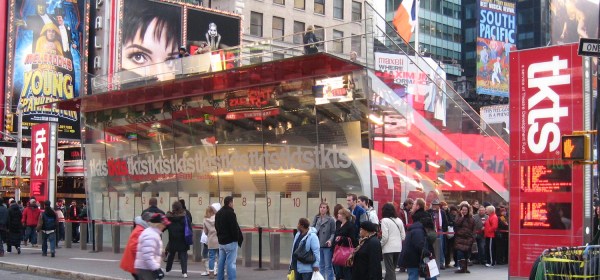 Bilheteria da TKTS na Times Square | Foto: Jim Henderson