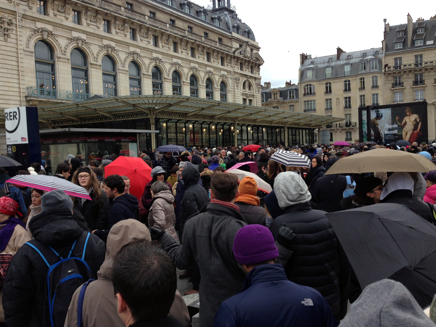 Fila com mais de uma hora de espera
