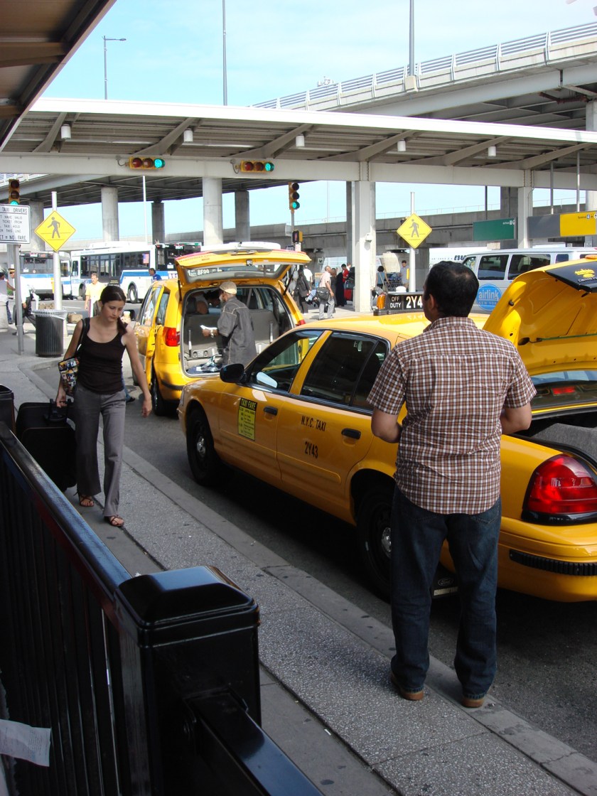 Taxis no JFK | Foto: Sergio Calleja