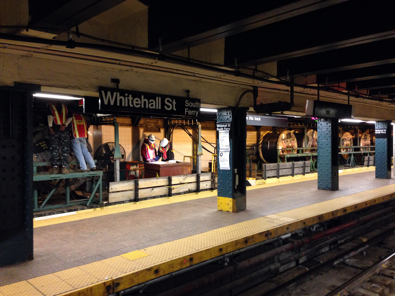 Estação do metrô em reforma