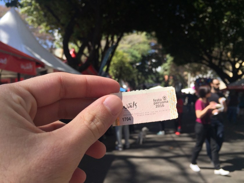 Entrada trocada por um quilo de alimento