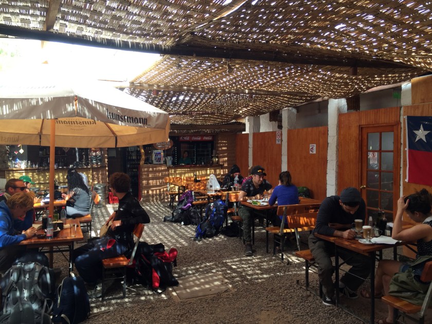 Pátio interno do restaurante La Plaza