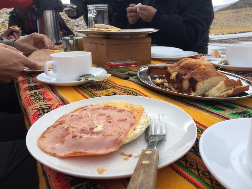 Comida quentinha no deserto gelado