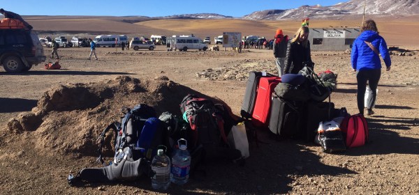 Malas separadas por grupos de viagem