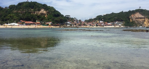 A vila vista da ilha