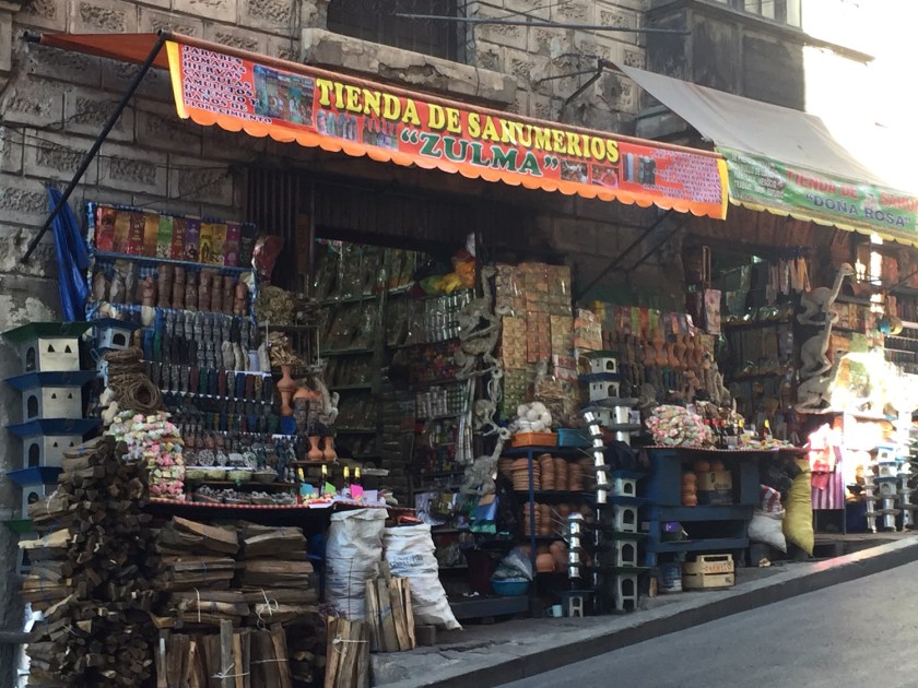 Algumas das lojas do mercado