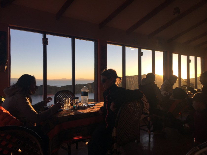 Pôr-do-sol visto da parte interna