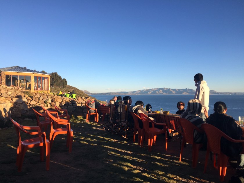 Terraço com vista para o Lago Titicaca