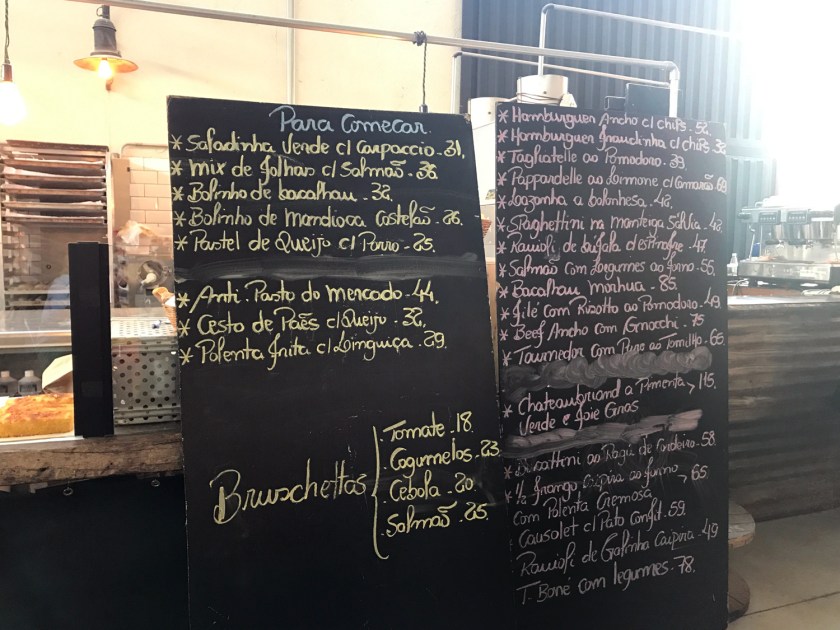 Cardápio no quadro negro