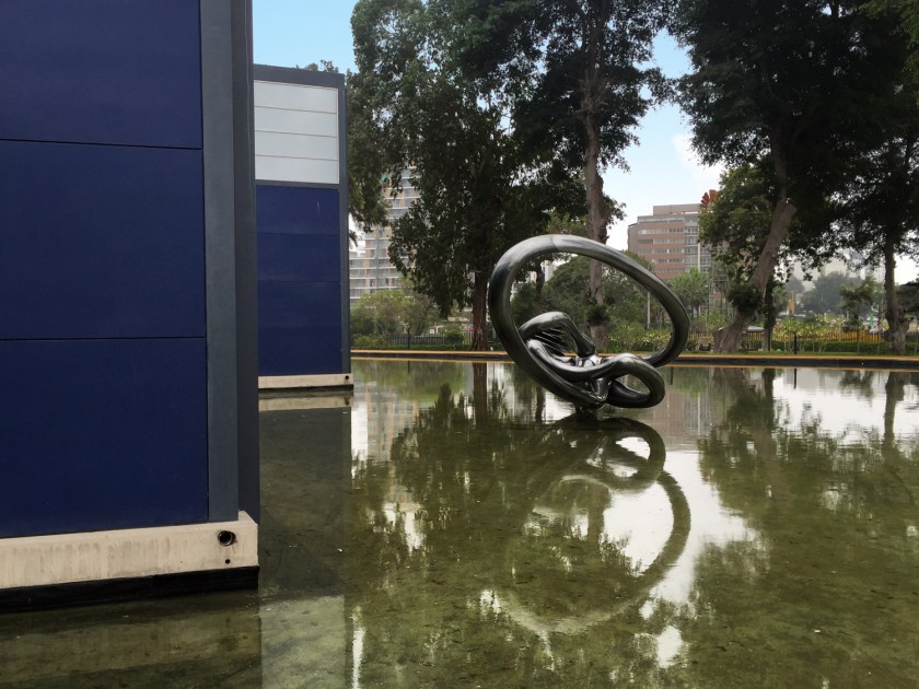 Jardim e espelho d'água