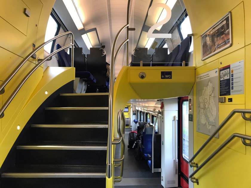 Trem com dois andares