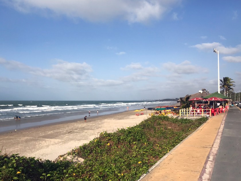 Calçadão junto à Avenida Litorânea