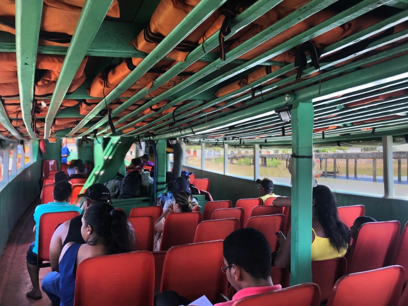 Interior do Iate Barraqueiro