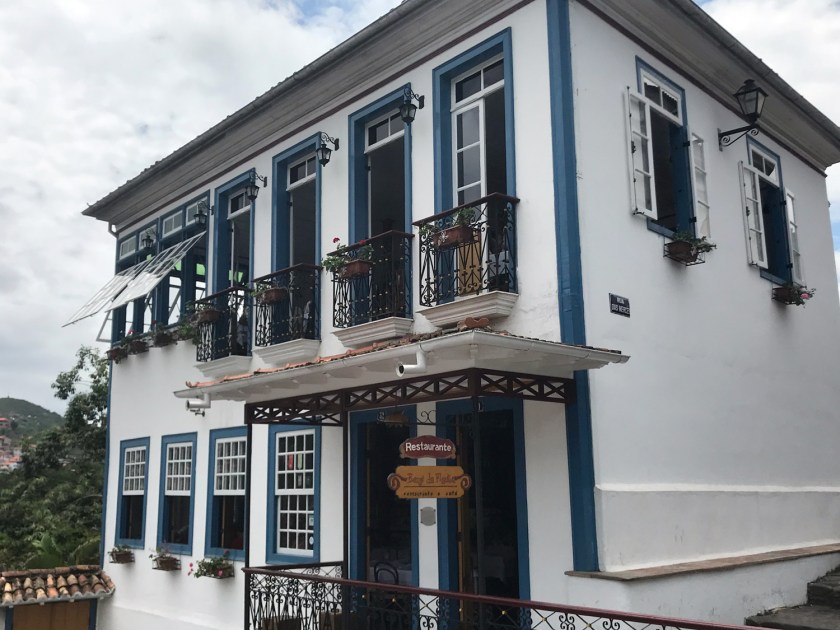 Sobrado onde funciona o restaurante