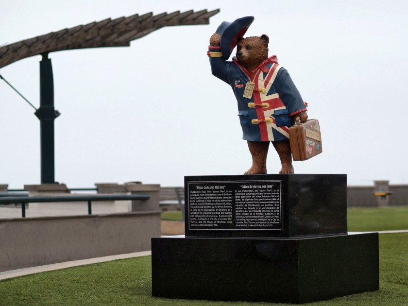 Estátua de Paddington no Parque Salazar