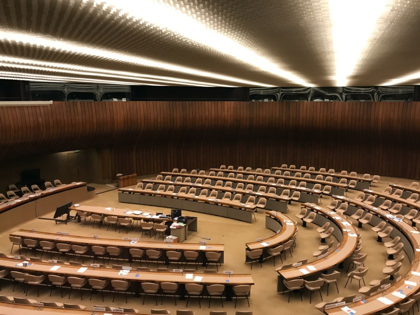 Uma das muitas salas de reunião