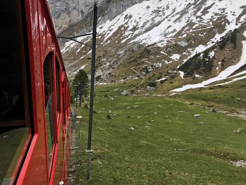 Trem que liga o Monte Pilatus a Alpnachstad