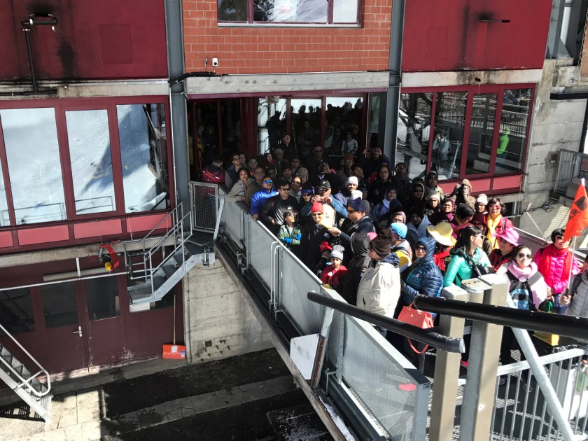 Estação de Stand lotada