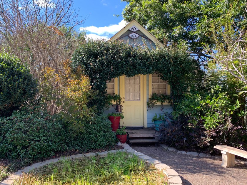 Casa típica e seu jardim