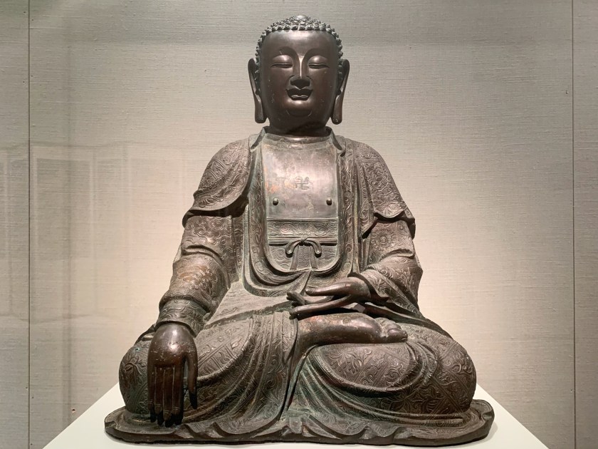 Estátua de Buda em pose de meditação