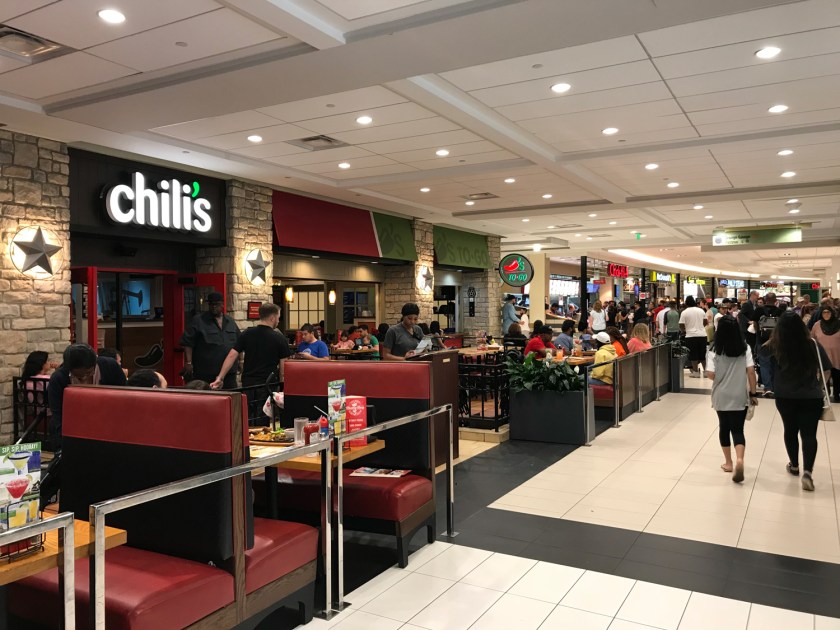 Praça de alimentação do shopping