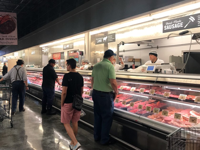 Atendimento personalizado no açougue