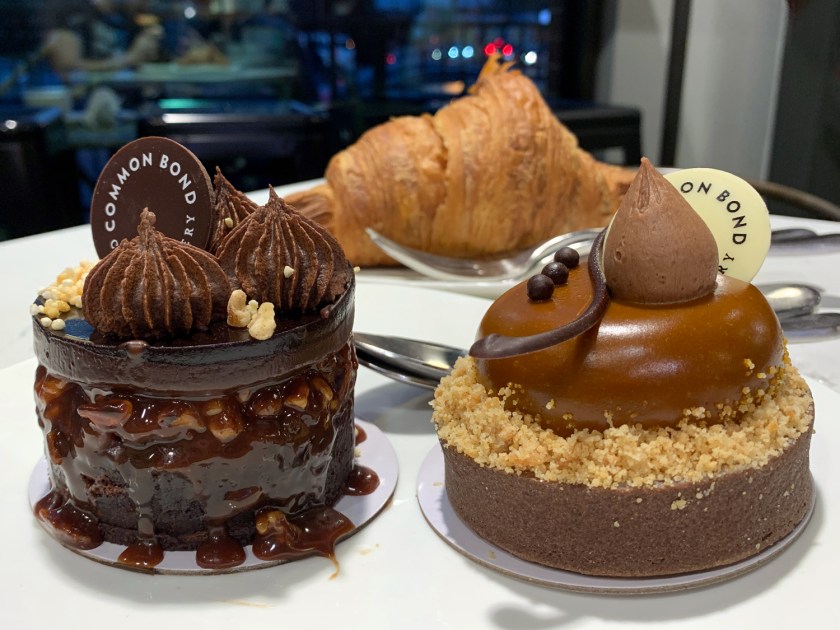 Turtle brownie, mocha mascarpone tart e croissant