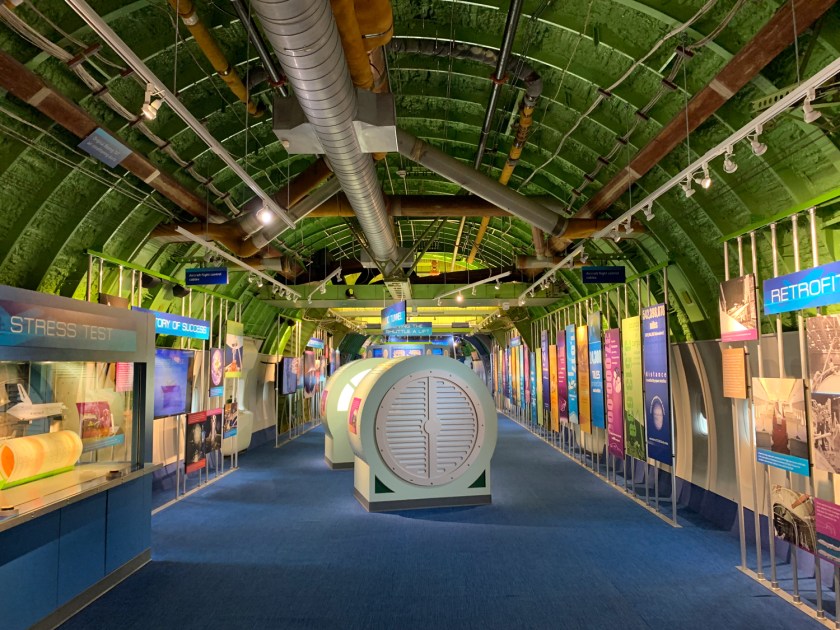 Interior do avião Nasa 905