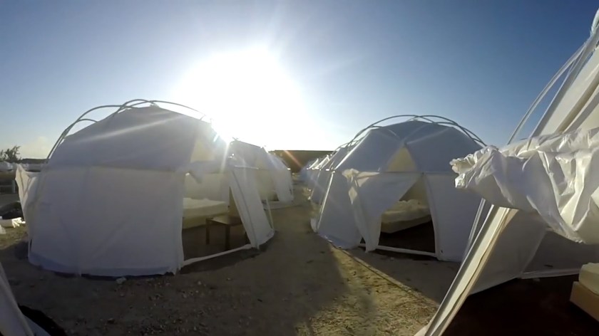 Barracas vendidas como hospedagem de luxo