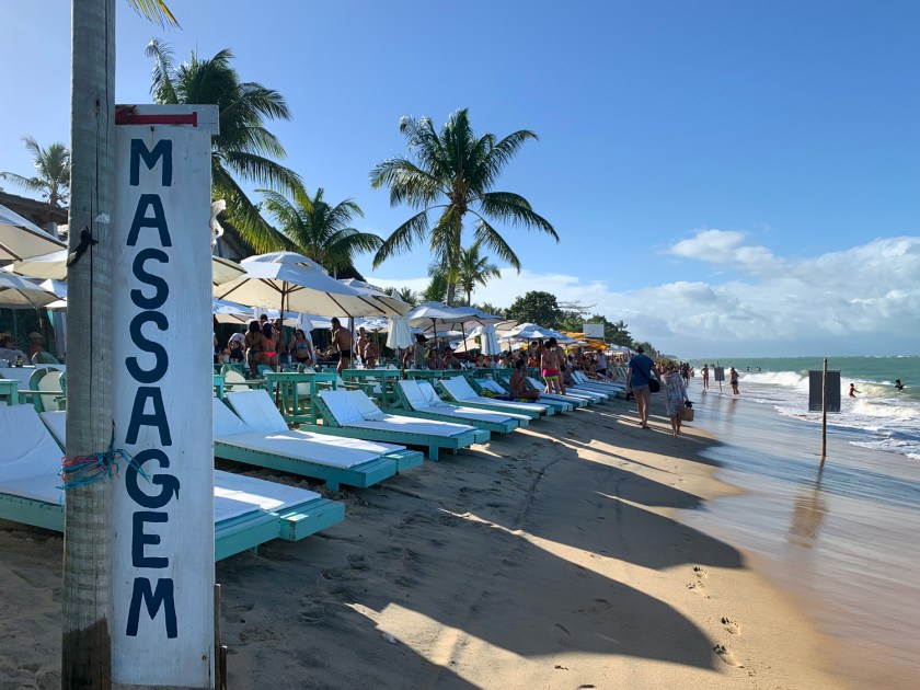 Maré alta quase chegando nas cadeiras