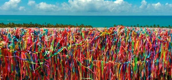 Fitas de santos no mirante