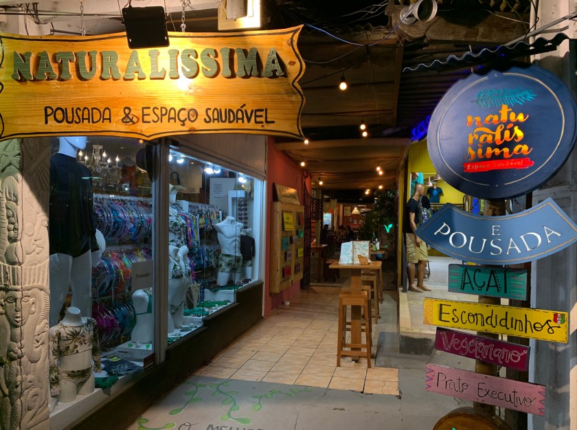 Entrada do restaurante e pousada