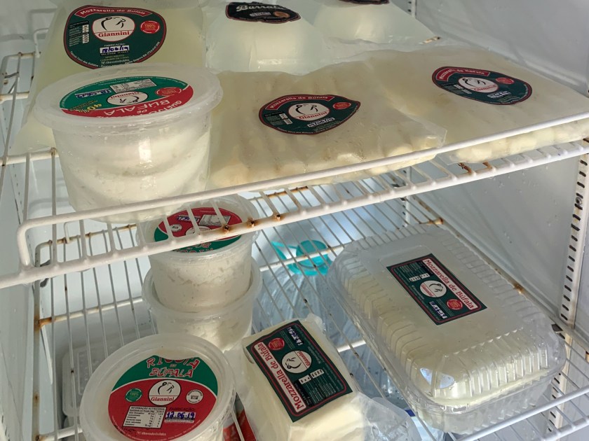 Queijos artesanais de leite de búfala