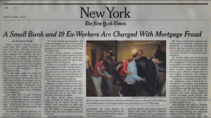 Jornal noticiando a denúncia