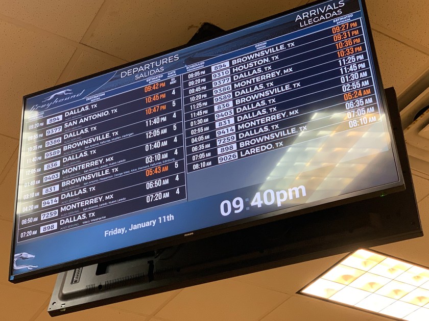 Painel com partidas e chegadas