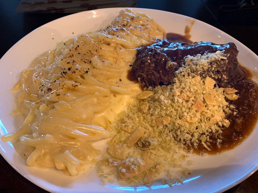 Fraldinha braseada com linguine ao cacio e pepe