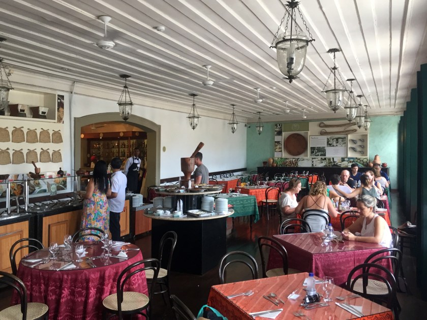 O restaurante funciona em um casarão colonial