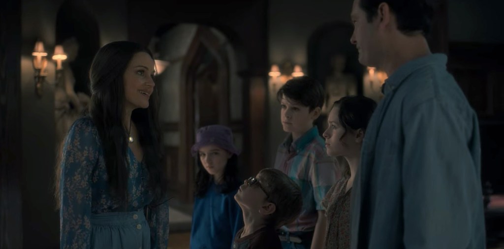 Família na casa mal assombrada