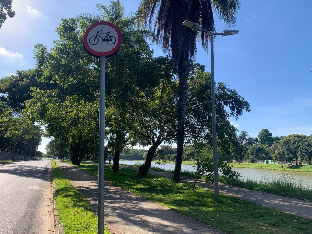 Ciclovia e pista de caminhada
