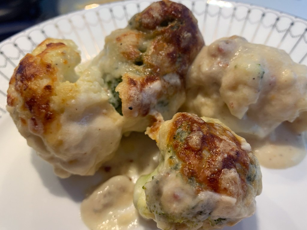 Legumes grelhados com molho béchamel