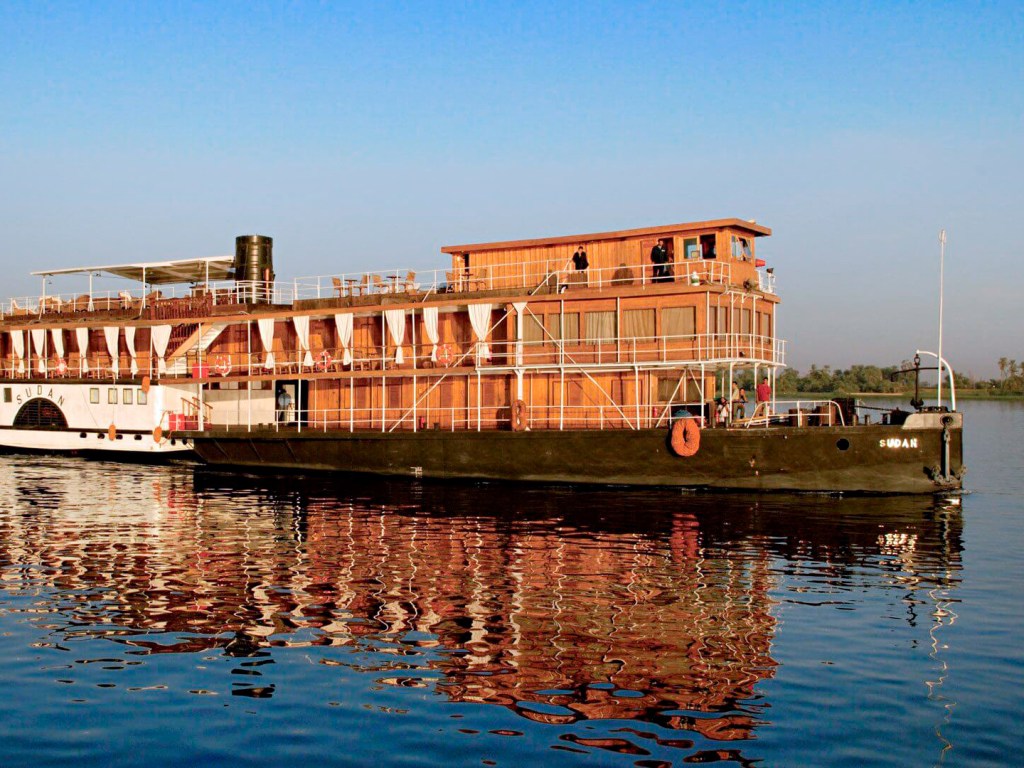 Antigo barco a vapor restaurado