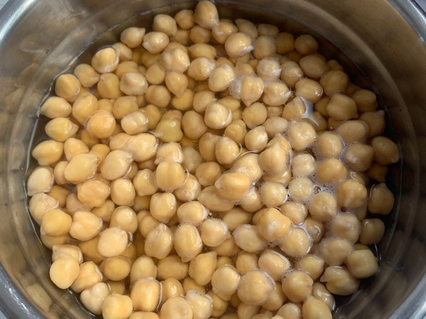 Hidratar o grão-de-bico por horas