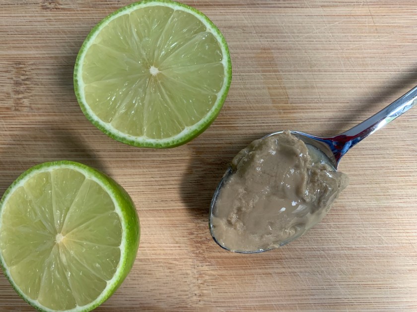 Tahine e suco de limão