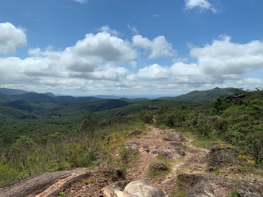 Trilha pela montanha