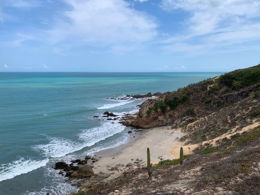 O mar chega na encosta