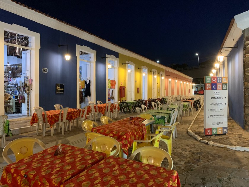 Restaurantes e bares