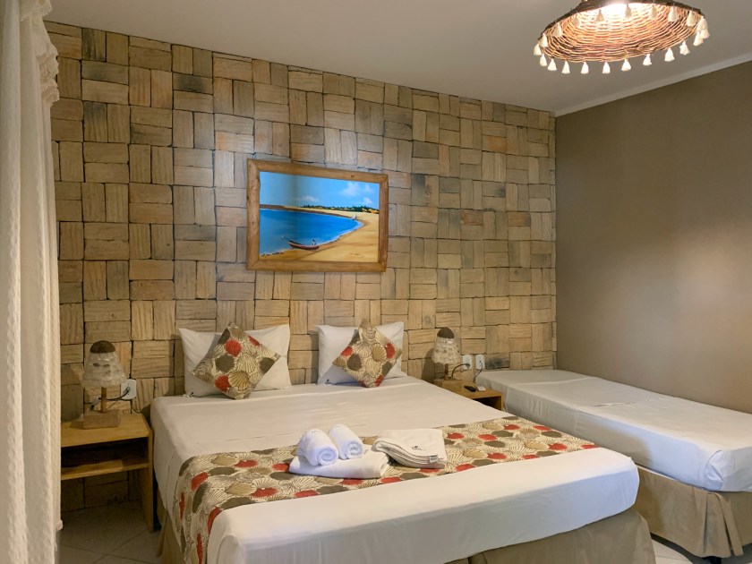 Quarto de casal com cama extra