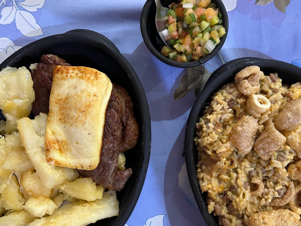 Carne de sol com baião de dois