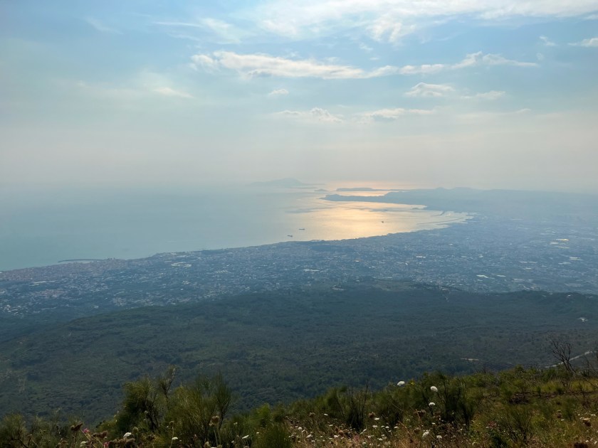 Urbanização próxima ao monte